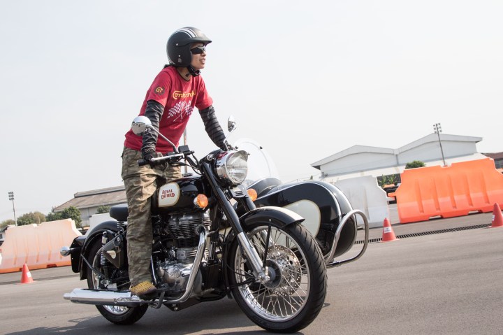 royal enfield caanteen (2)