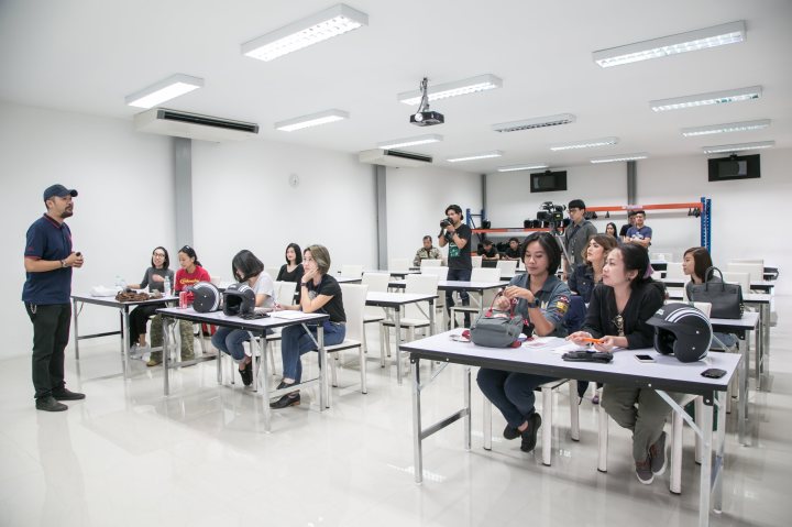 royal enfield caanteen (4)